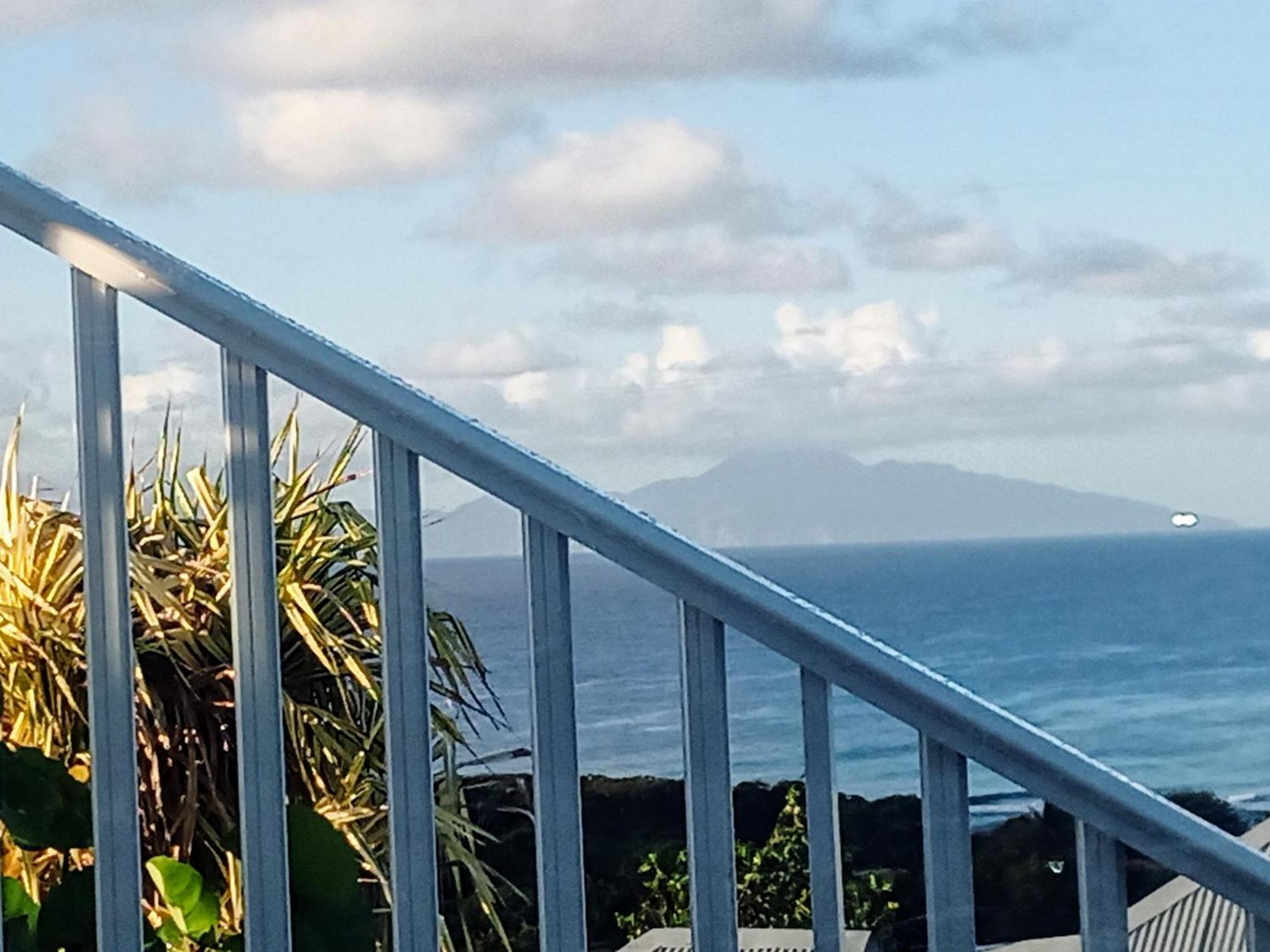 Aux Colibris Amoureux : Loft De Standing Avec Vue Mer Grand-Bourg  外观 照片